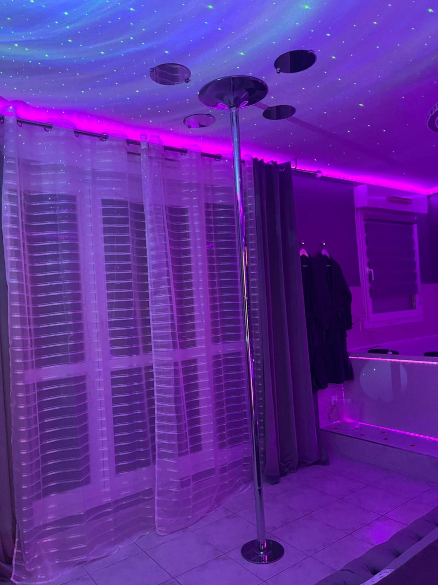 « Le Boudoir D'Elodie » Le Spa Romantique Сен-Леонар Экстерьер фото